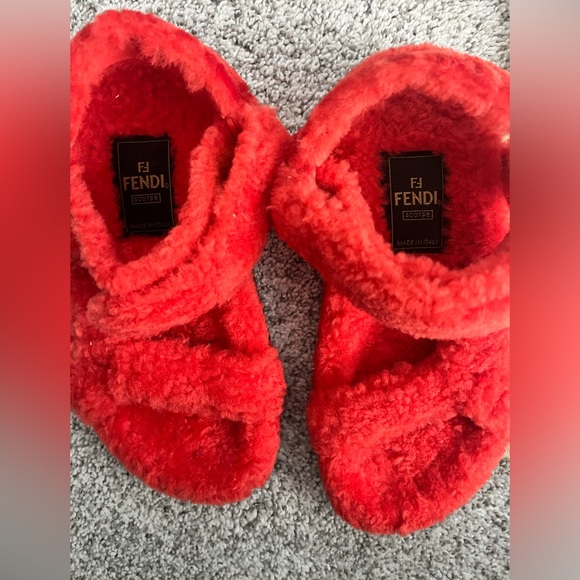 Fendi Shearling Sandals - Picture 3 of 4